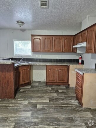 Building Photo - 503 De Resine Carre St