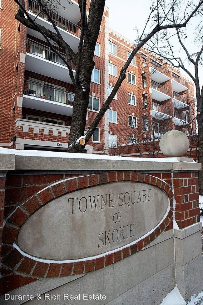 Building Photo - 2 br, 1 bath House - 5000 Oakton St