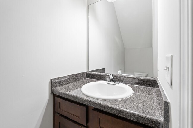 Building Photo - 3 Bedroom Townhome in Stonecrest!