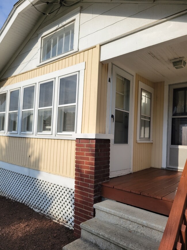 Building Photo - 1448 Massillon Rd