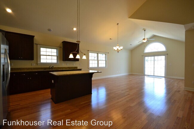 Building Photo - 4 br, 2.5 bath House - 130 Berwick Drive