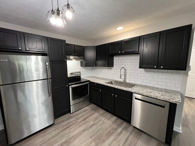 Foto del edificio - 5684 Windy Knoll Dr