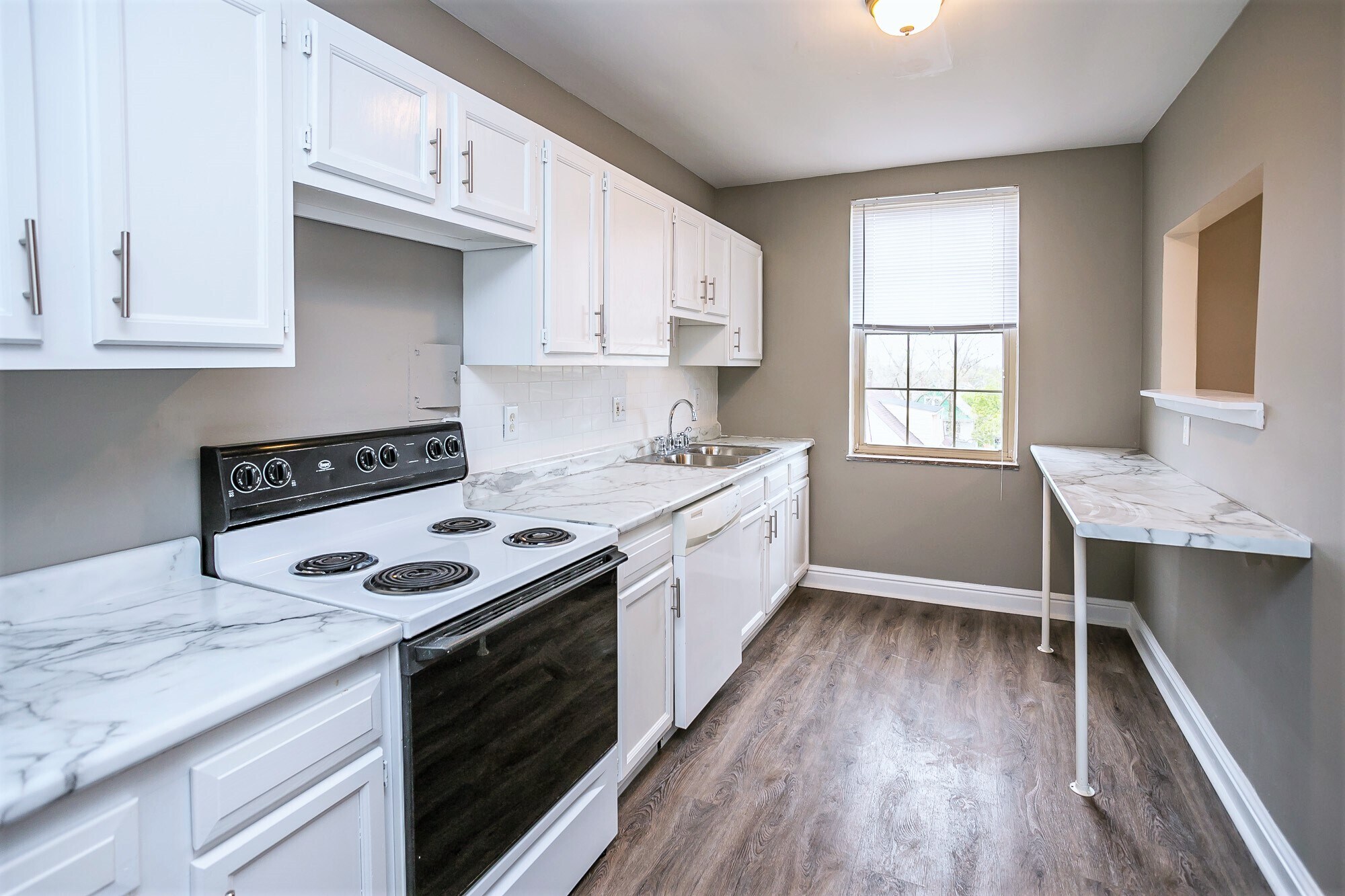 Bon Air Apartments – photo 1