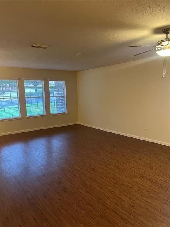Building Photo - 302 Inverness Dr