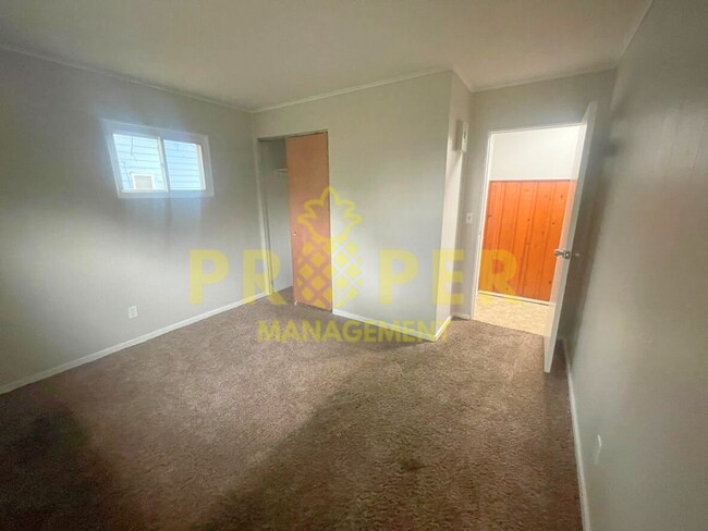 Building Photo - 3 bedrooms 1 bathrooms house for rent