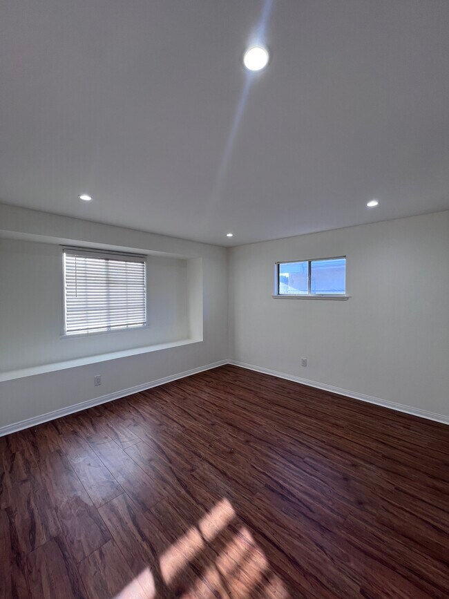 Building Photo - 1117 Clarion Dr