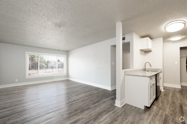 Interior Photo - Stone Canyon