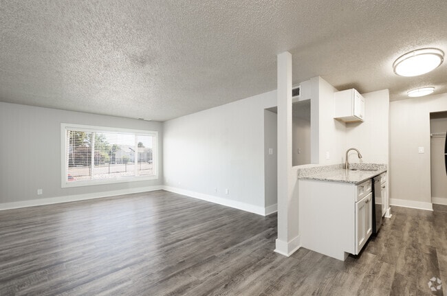 Interior Photo - Stone Canyon