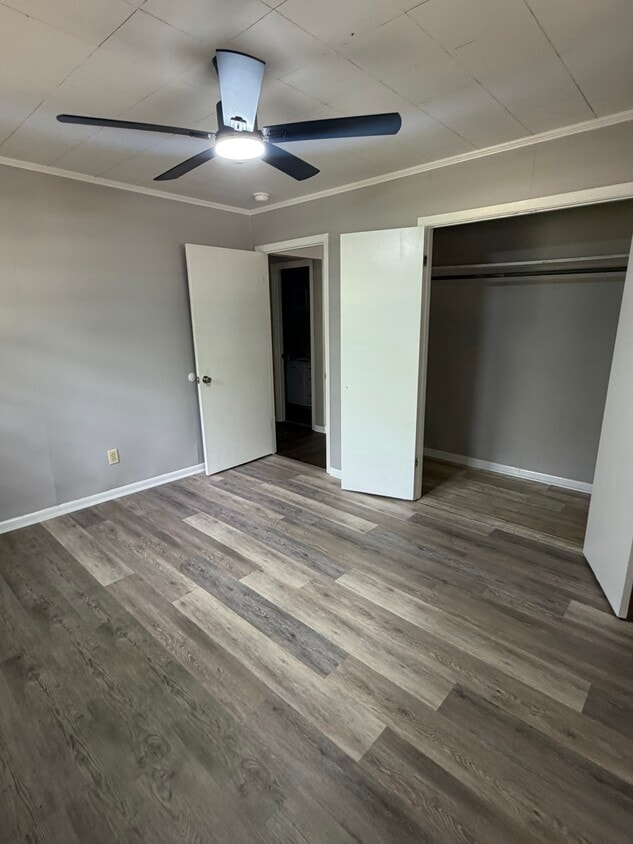 Foto del edificio - 811 Ford St