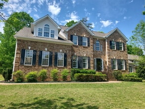 Building Photo - 7801 Kensington Manor Ln