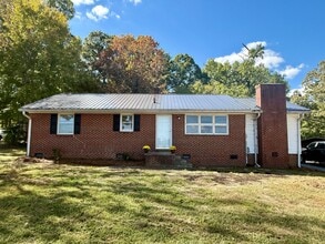 Building Photo - 3015 County Farm Rd