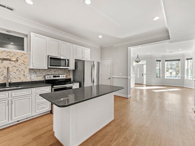 Foto del edificio - 1215 Otis Pl NW