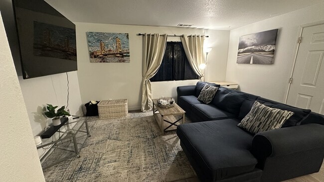 Building Photo - 1503 El Monte Ave