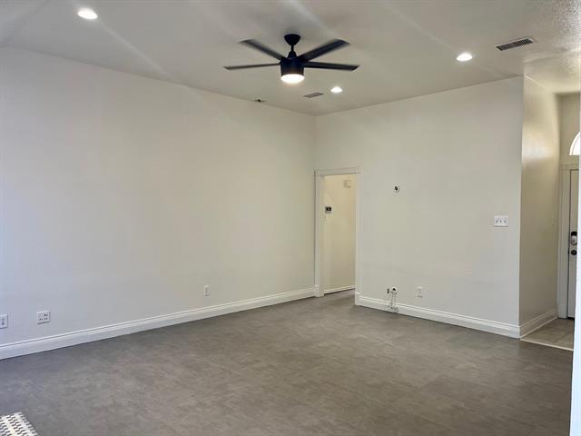 Foto del edificio - 517 Meadowcrest Dr