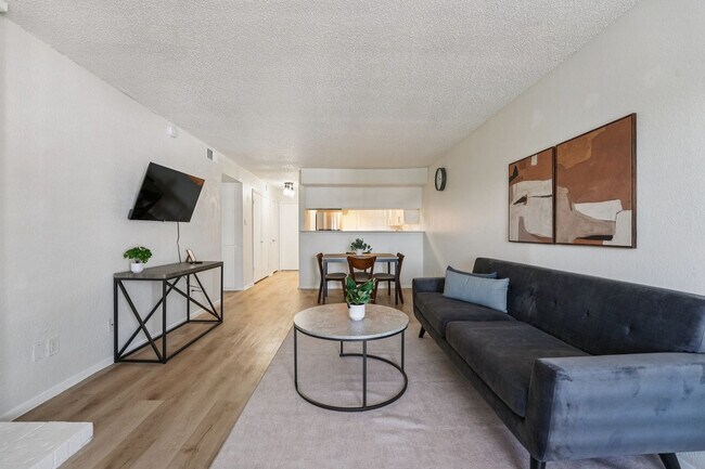 Foto del edificio - 2525 Thomason Cir