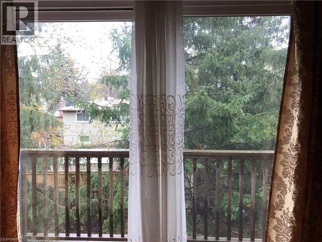 Photo du bâtiment - 4294 Ingram Common