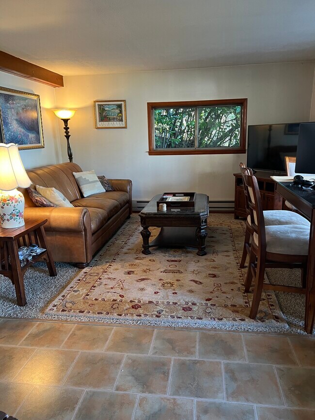 Building Photo - 6711 Sunset View Dr