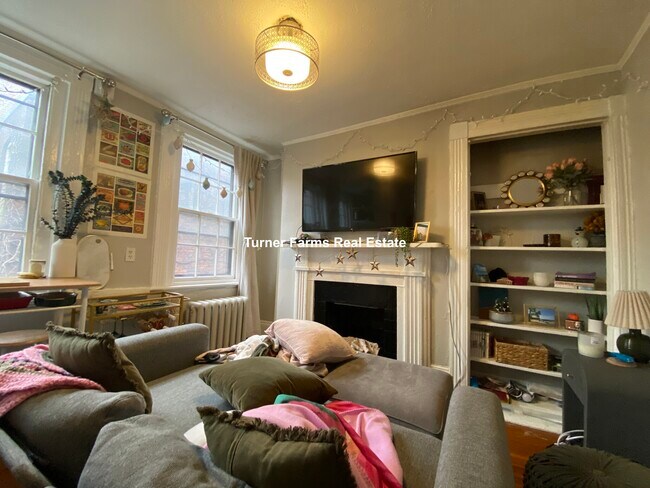 Foto del edificio - 1 Champney Pl