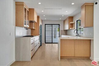 Building Photo - 18053 Erwin St