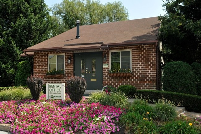 Leasing Office - Treeview Apartments