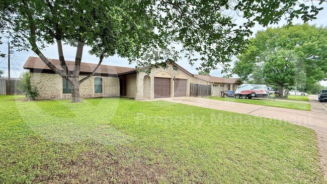Building Photo - 509 Greenway Dr