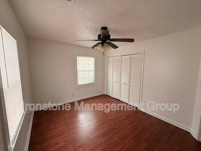 Foto del edificio - 3503 W 43rd St