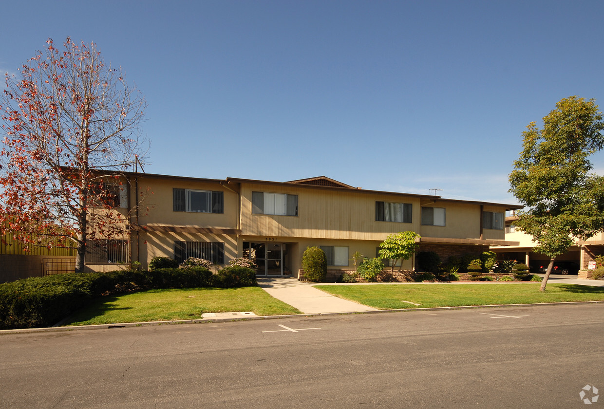 Primary Photo - Cloverly Apartments