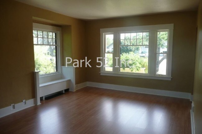 Foto del edificio - 821 S 43rd St