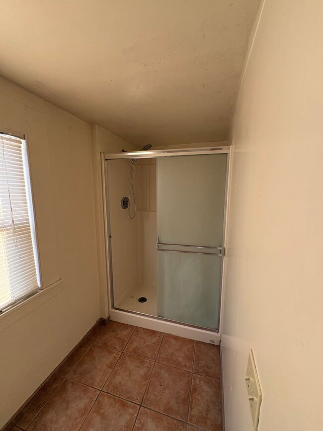 Building Photo - California St