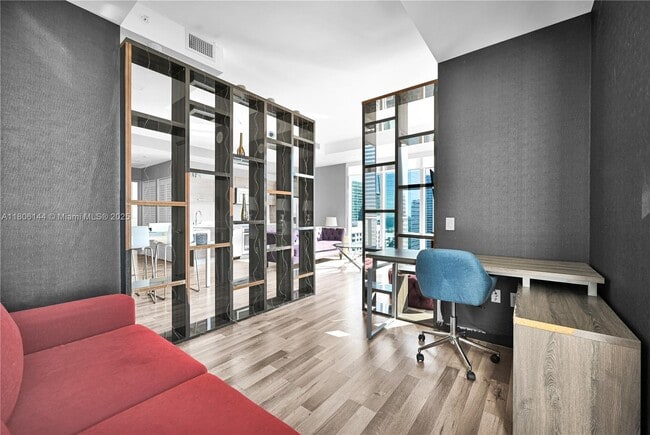 Foto del edificio - 151 SE 1st St