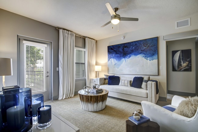 The Avenue - The Avenue Apartments