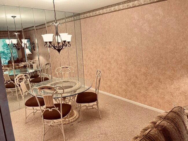 Foto del edificio - 2812 N Auburn Ct