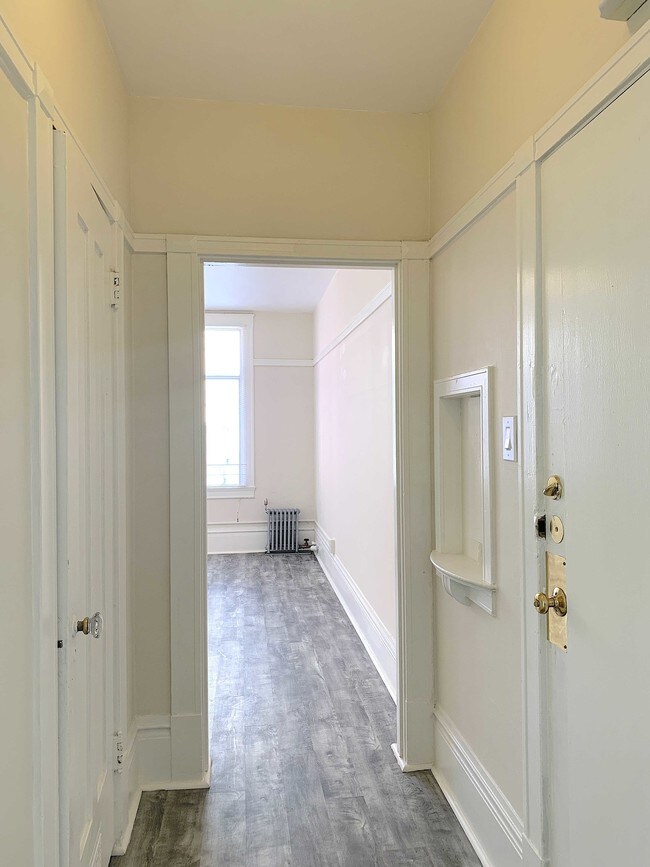 Building Photo - 424 Ellis St