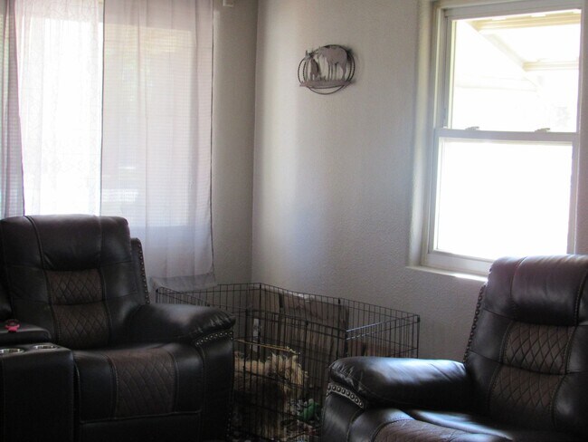 Foto del edificio - Cozy & Convenient 2+ Bedroom W/Garage