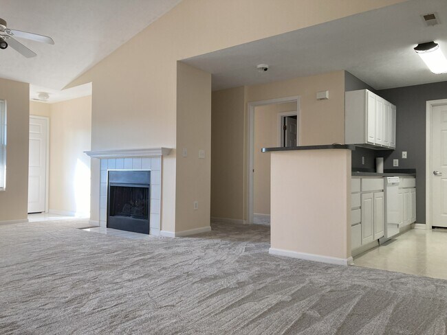 Foto del edificio - 28340 Center Ridge Rd