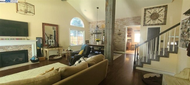 Building Photo - 1127 Mataro Ct