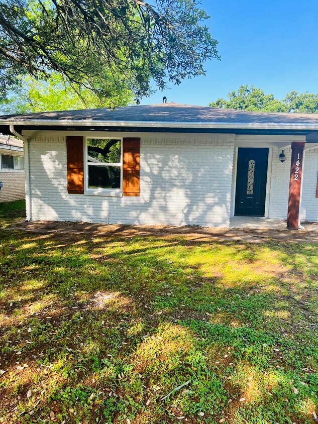 1422 Mockingbird Ln, Corsicana, TX 75110 House Rental in Corsicana