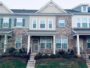 Building Photo - 8012 Whitegrove Rd