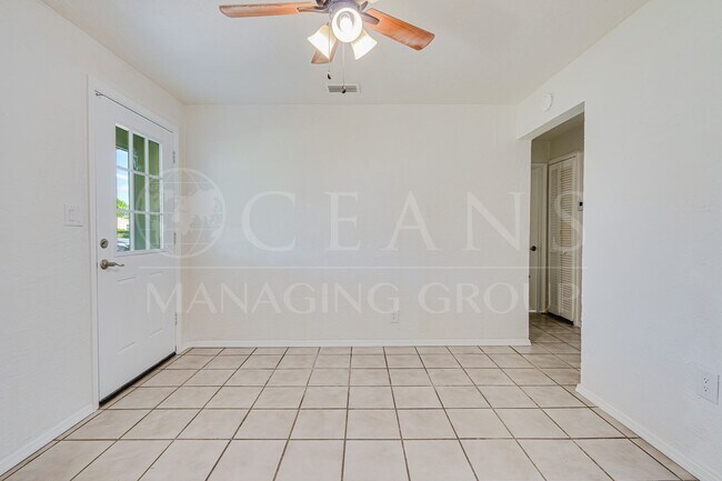Foto del edificio - Updated Beachside Ormond Home