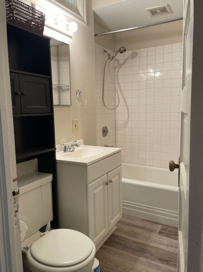 Foto del edificio - 227 Nevin St