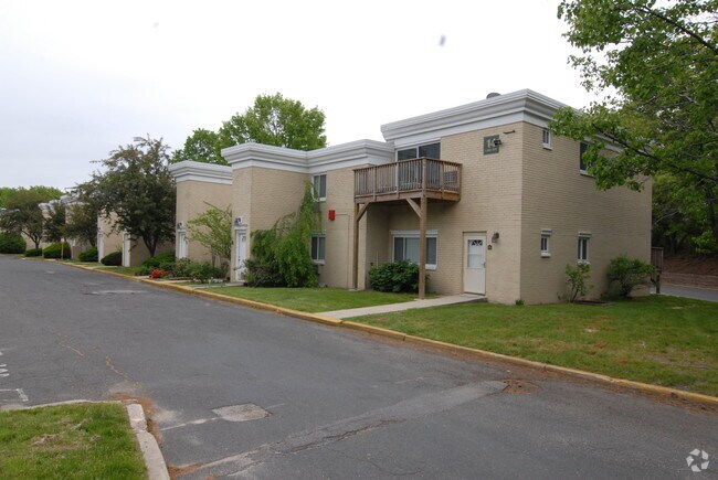 Foto del edificio - Lake Estates