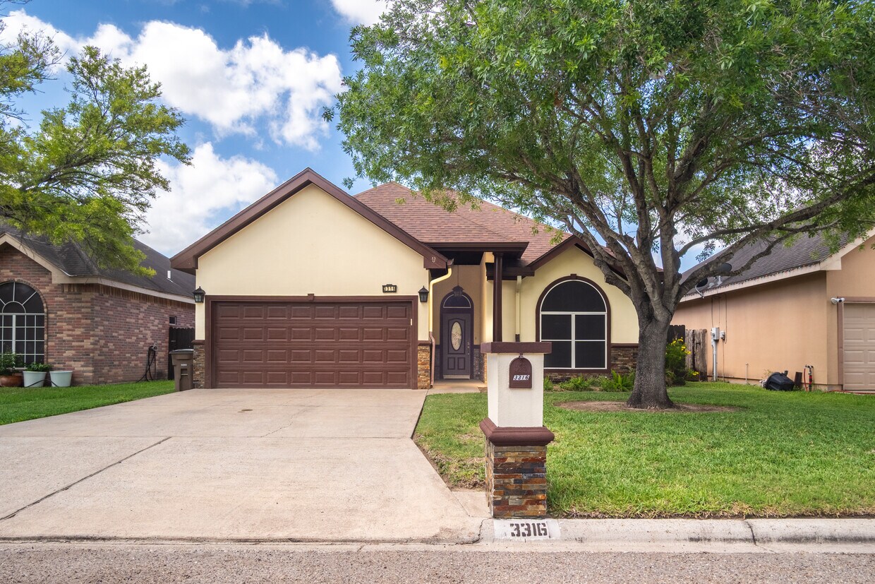 Foto principal - 3316 Zoe Ave