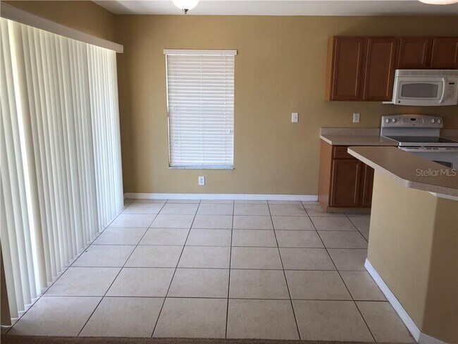 Foto del edificio - 10631 Shady Preserve Dr