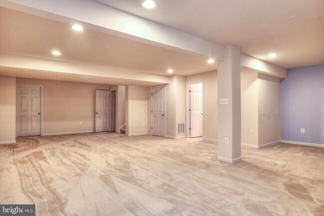 Building Photo - 23 Wellspring Dr