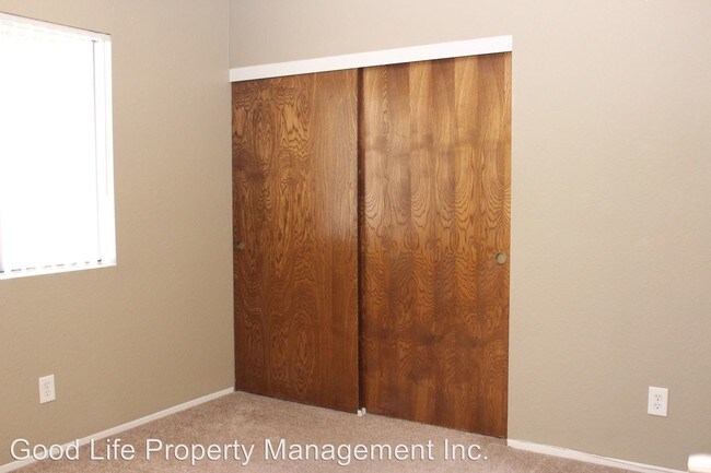 Foto del edificio - 3967-3969 Sequoia St