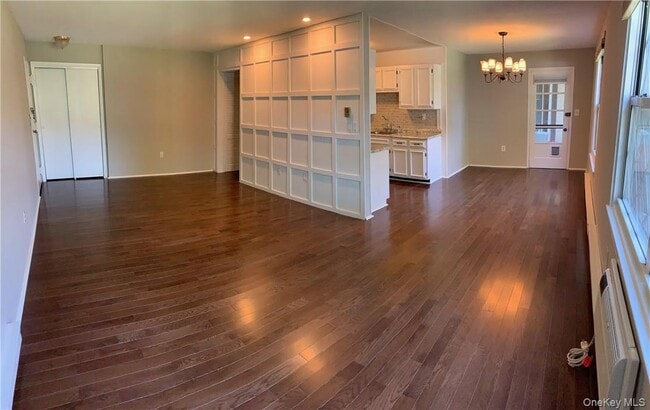 Foto del edificio - 565 Sierra Vista Ln