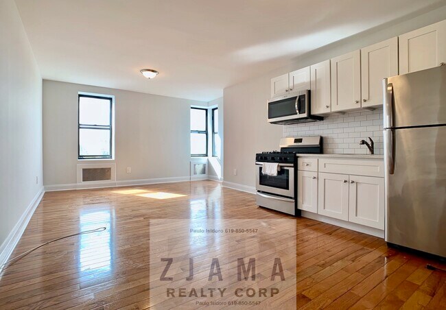 Foto del edificio - 715 St Marks Ave