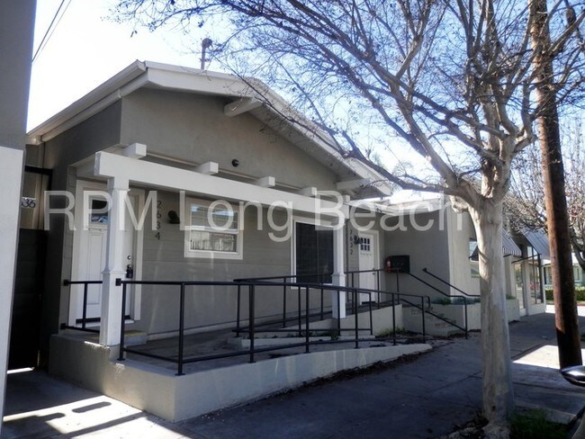 Building Photo - 2630 E 4th St