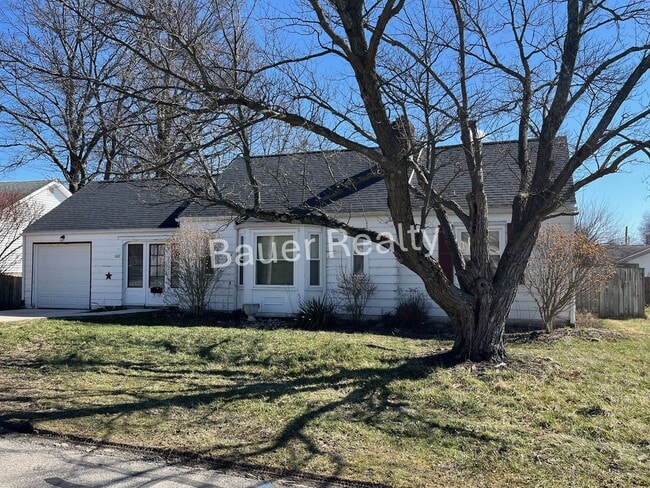 Building Photo - Three Bedroom Home Next to Brookside Park