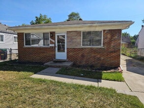 Building Photo - 22510 Cushing Ave